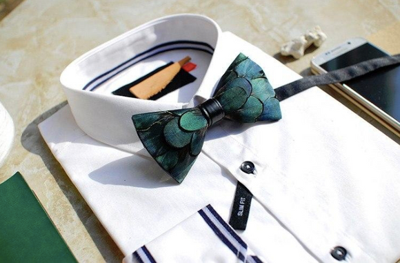Green Feather Bow Tie